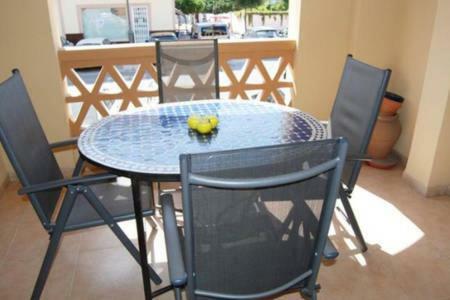 En Apartment *